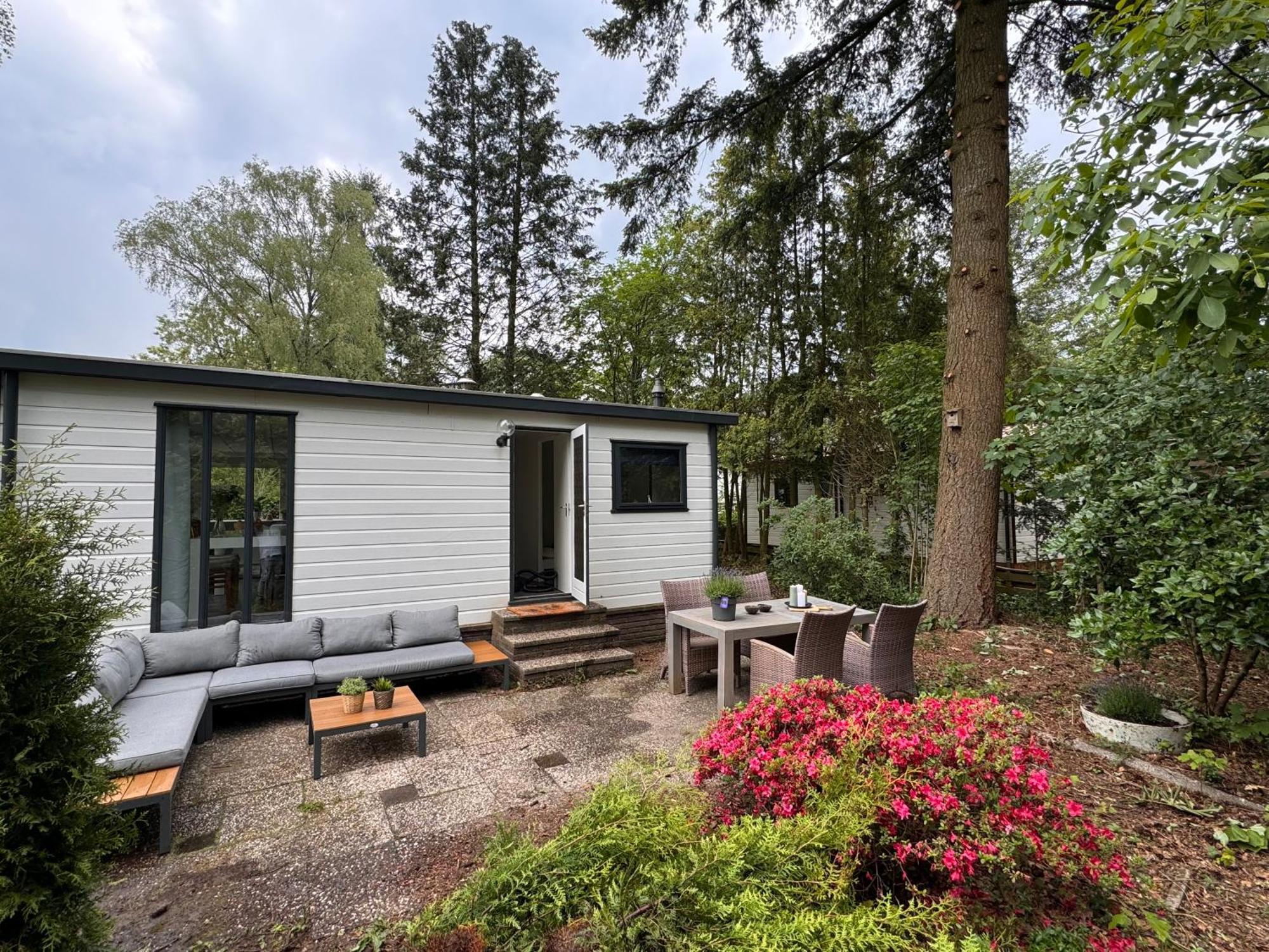 Ruim En Luxe Chalet Privetuin - Park 'De Ijsvogel' Appartement Voorthuizen Buitenkant foto
