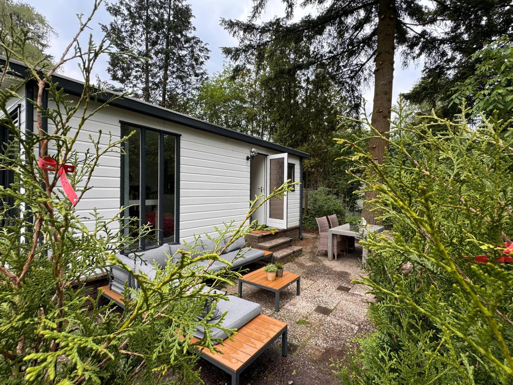 Ruim En Luxe Chalet Privetuin - Park 'De Ijsvogel' Appartement Voorthuizen Buitenkant foto